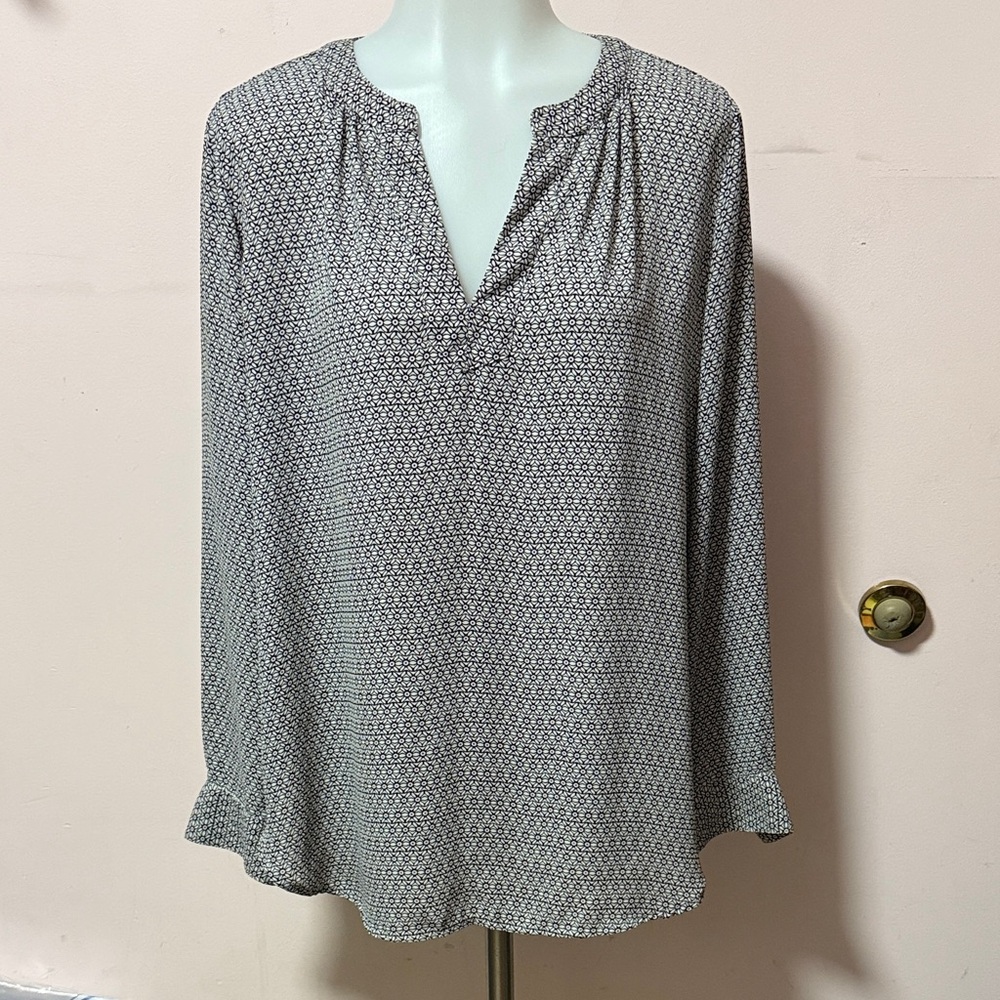 LOFT Black and White Geometric Blouse